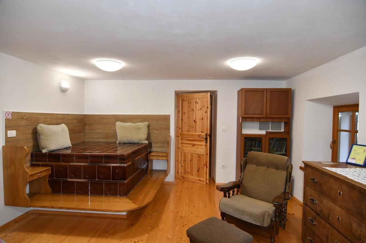 Apartment Perunika Cerkno Buitenkant foto